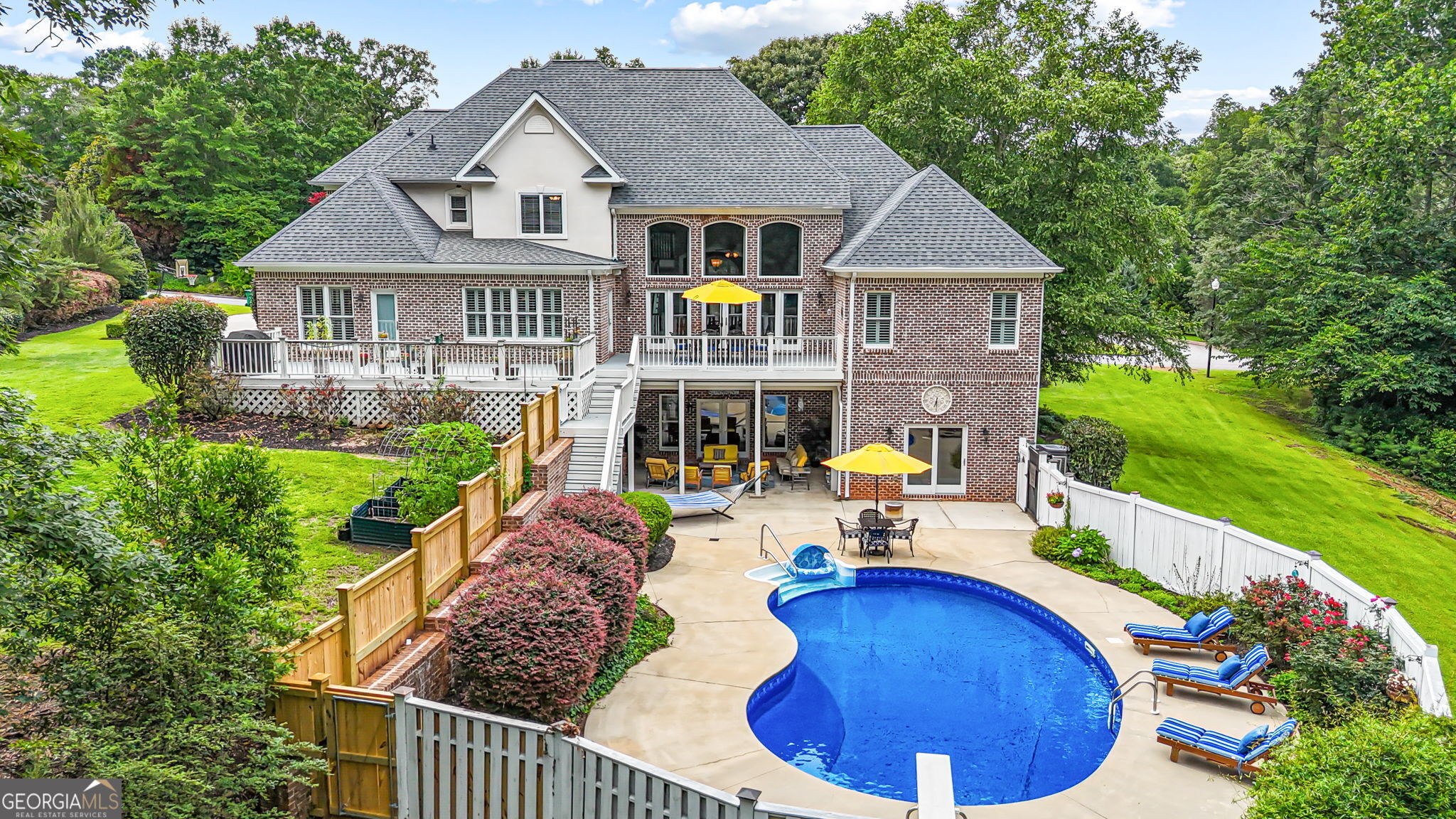 105 Steeplechase Run Property Photo 2