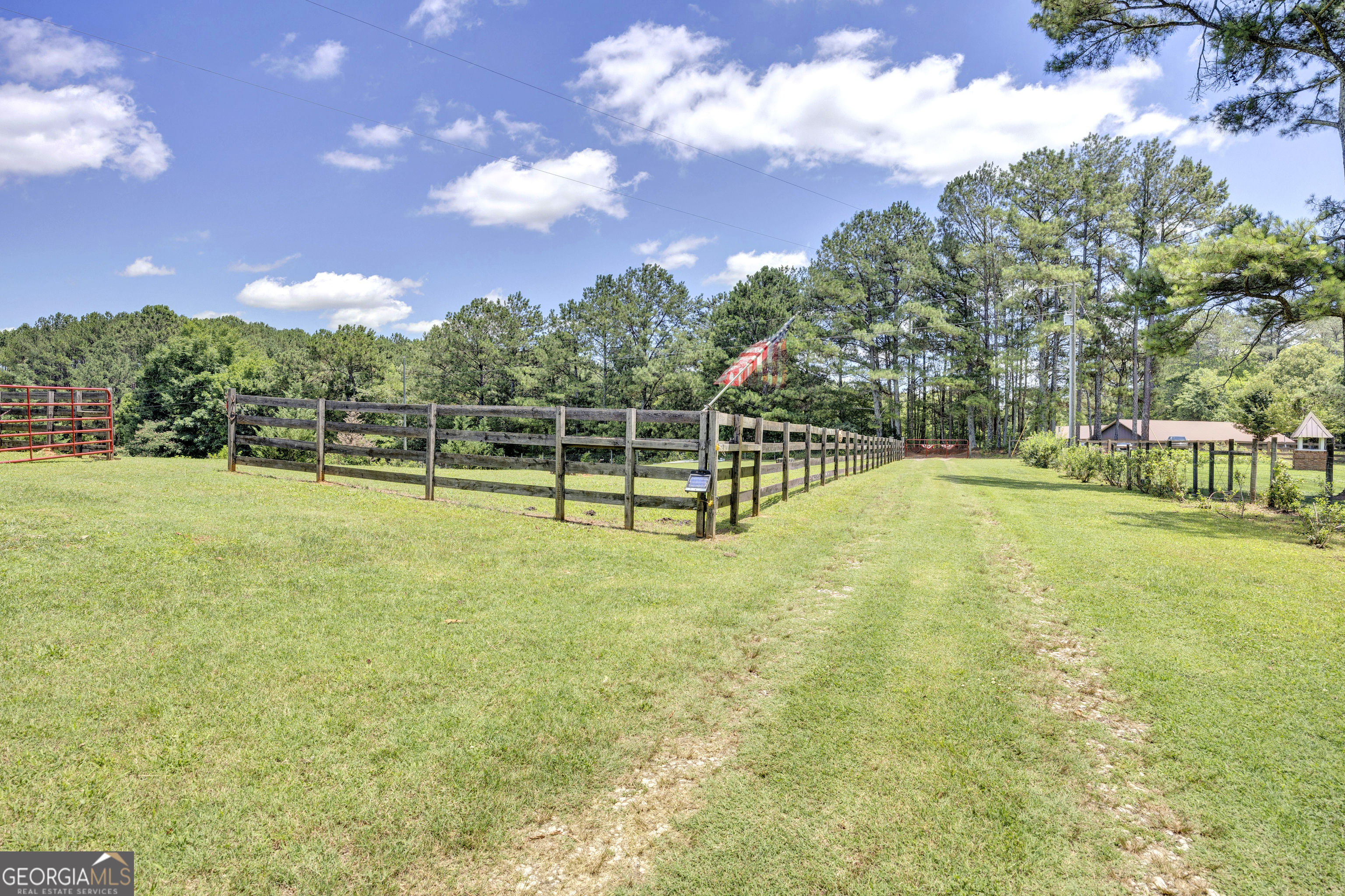 4133 H D Atha Road Property Photo 2