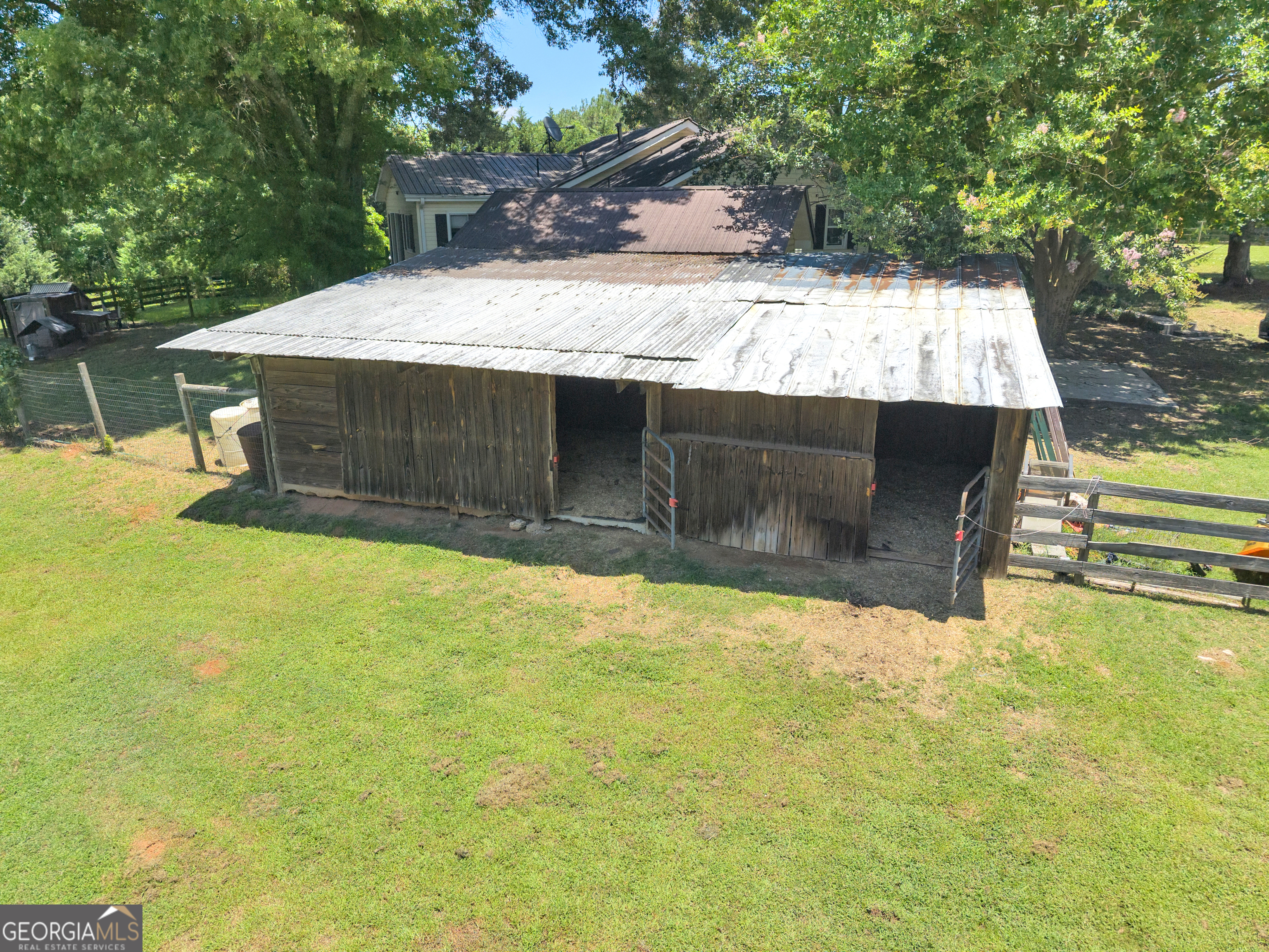 4133 H D Atha Road Property Photo 5