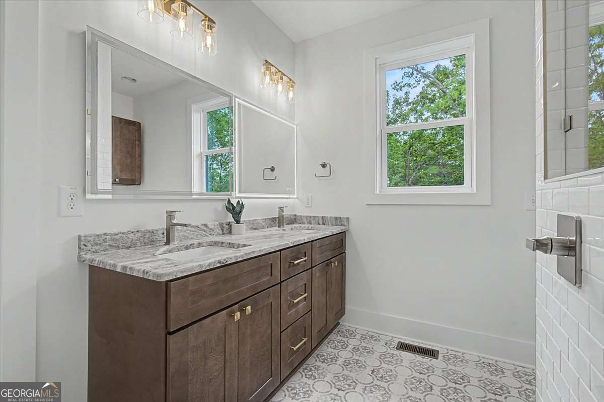 728 Railey Ridge Ne Property Photo 33