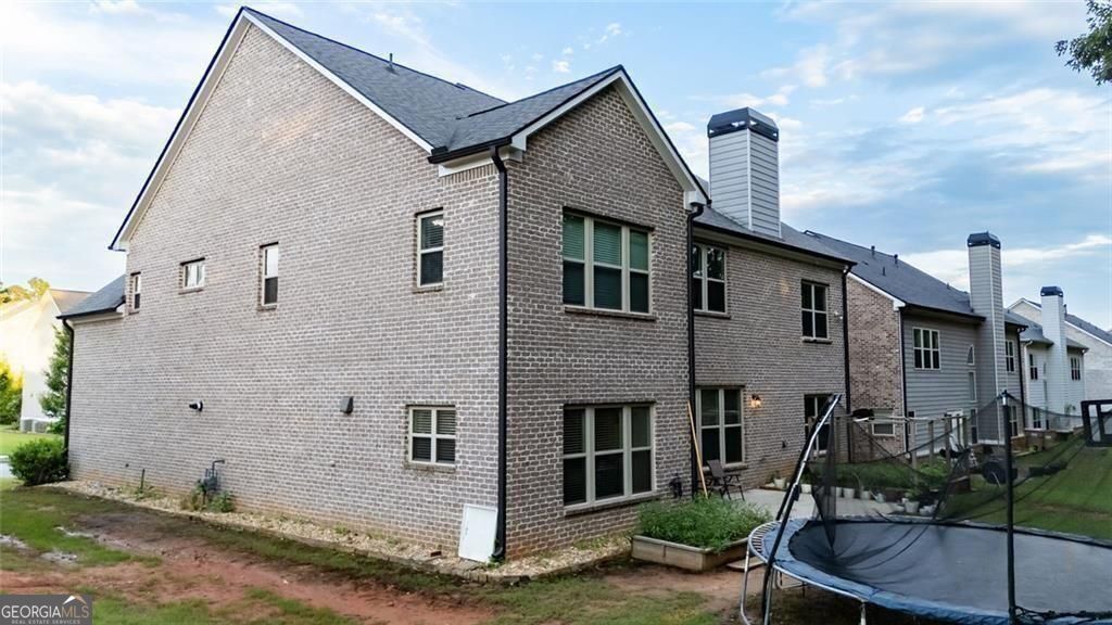 1045 Wesbourough Pl Property Photo 4