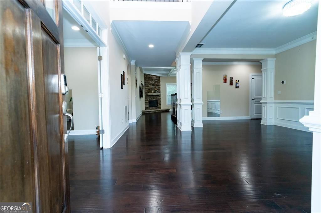 1045 Wesbourough Pl Property Photo 35