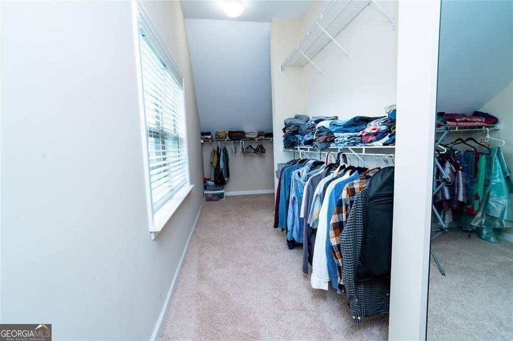 1045 Wesbourough Pl Property Photo 77
