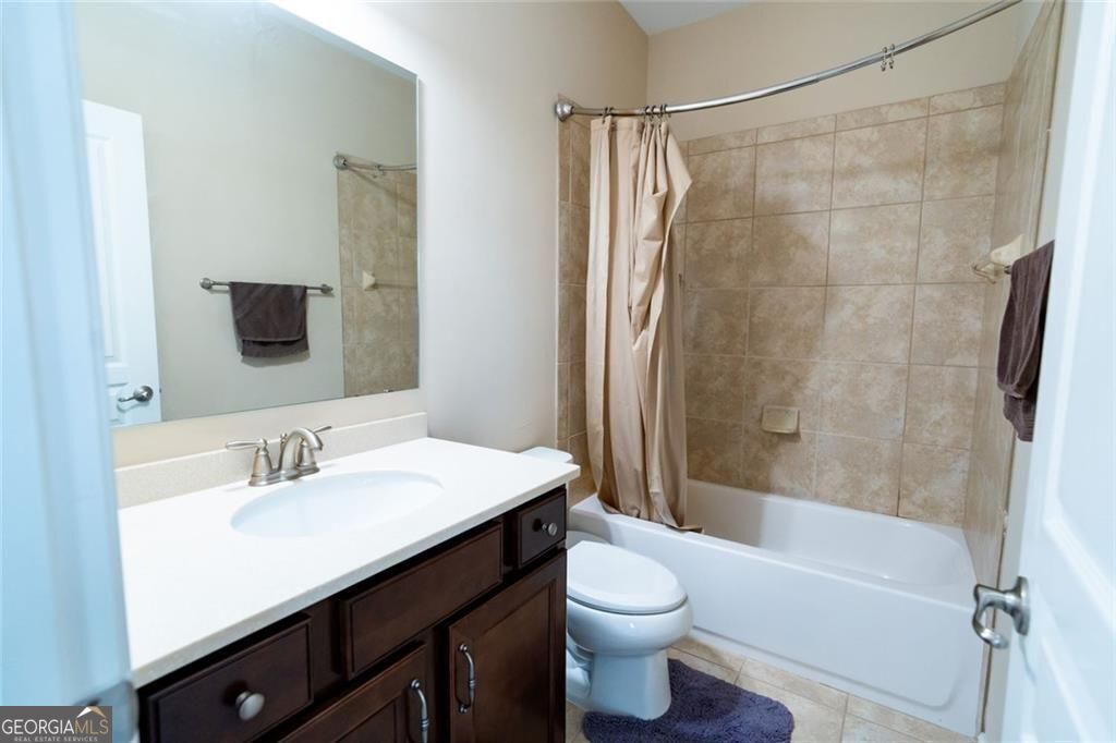 1045 Wesbourough Pl Property Photo 82