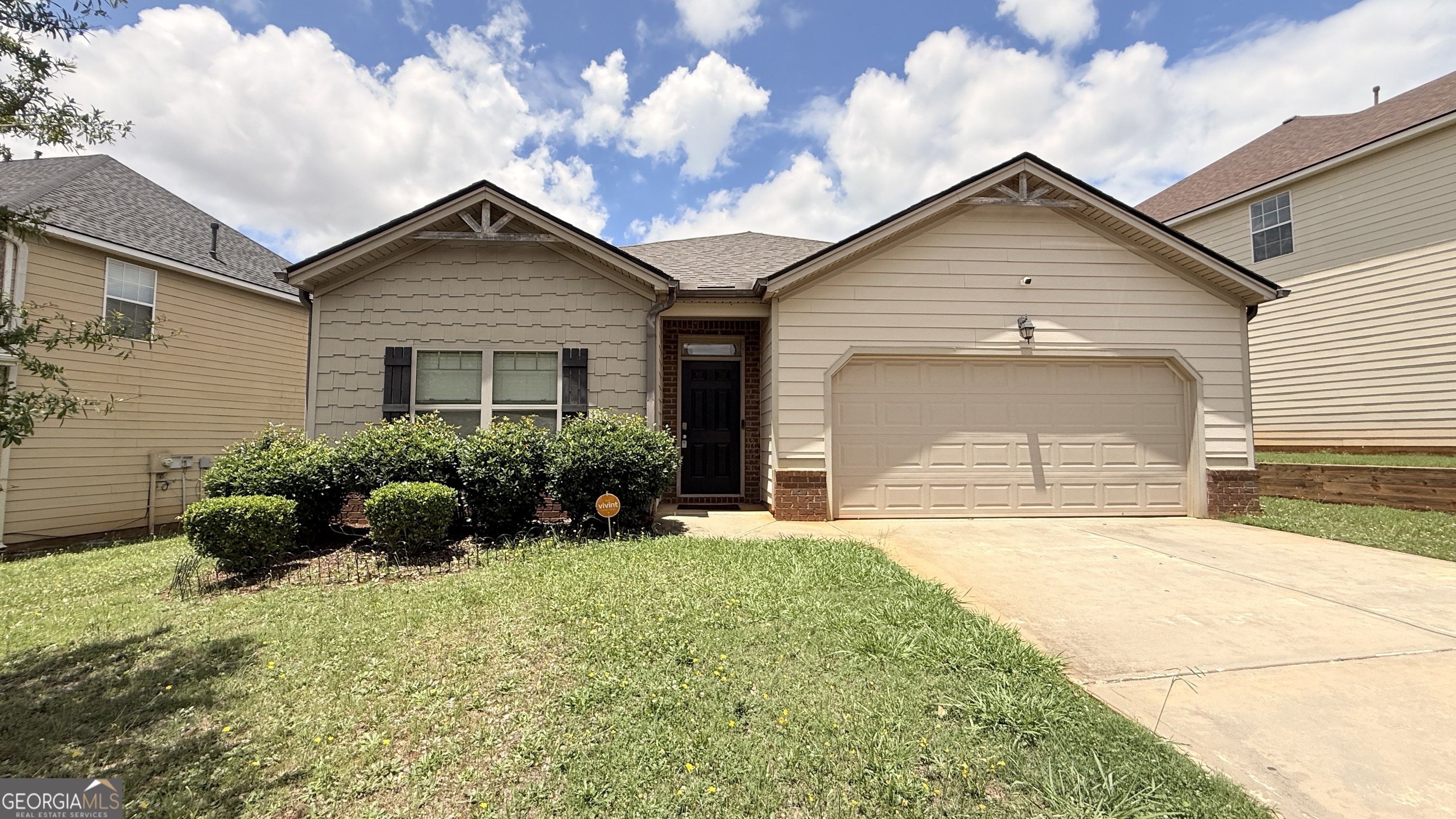 2357 Cornell Circle Property Photo 1