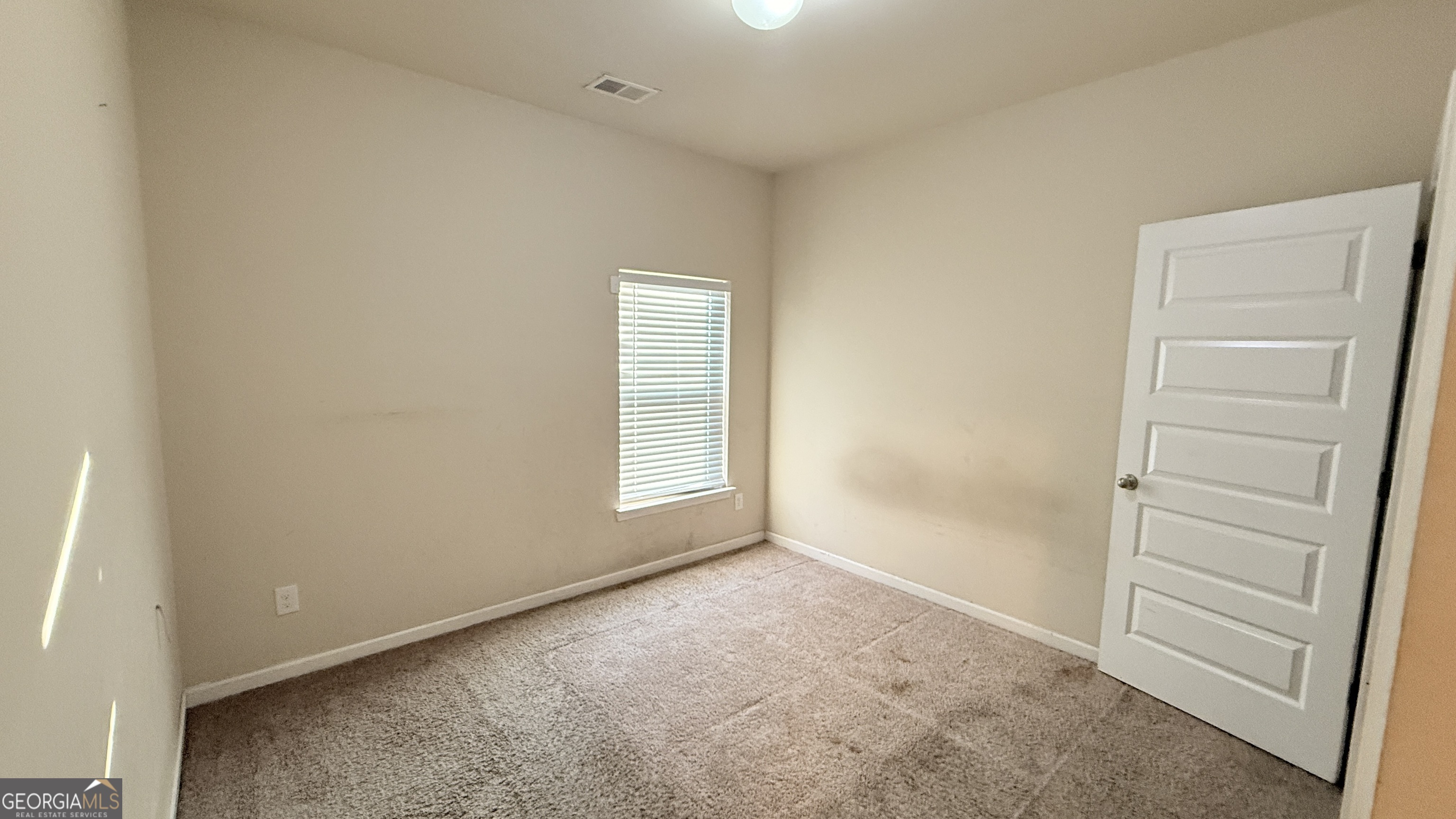 2357 Cornell Circle Property Photo 5