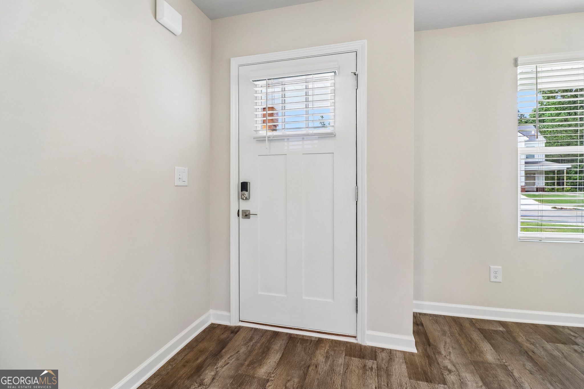 106 Shenandoah Lane Property Photo 4