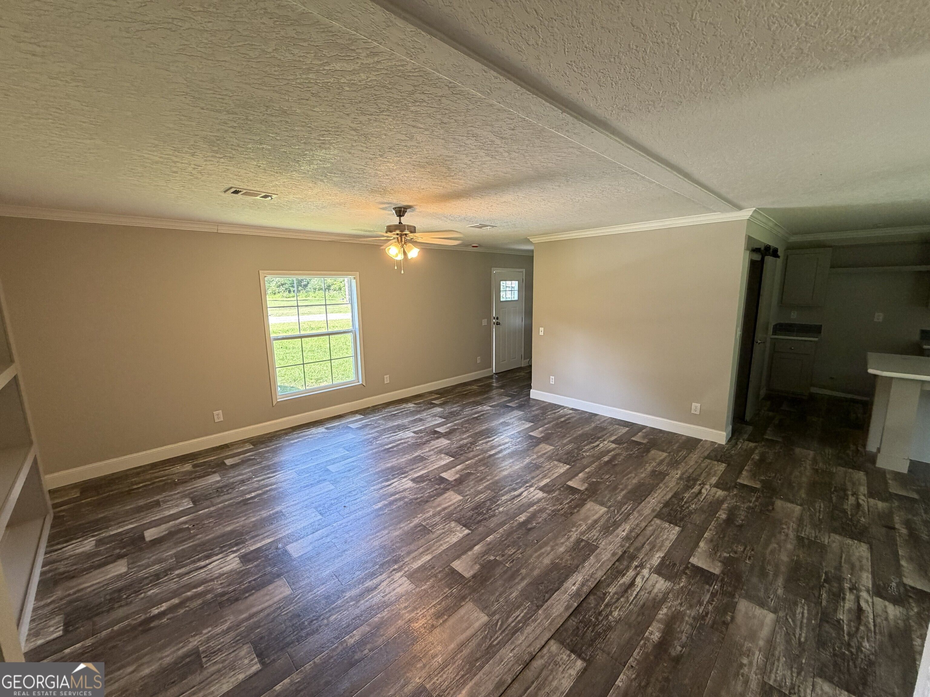 370 Railroad Property Photo 5