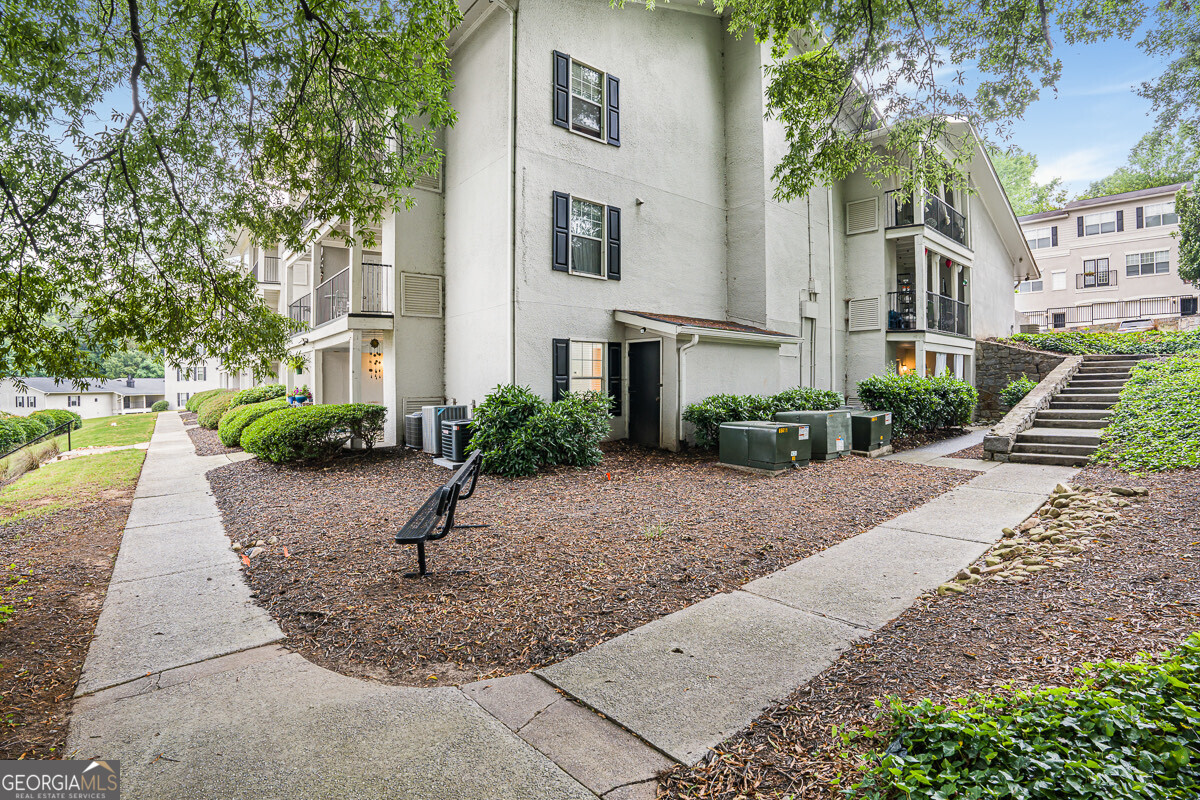 1150 Collier Road NW # 25D Property Photo 1
