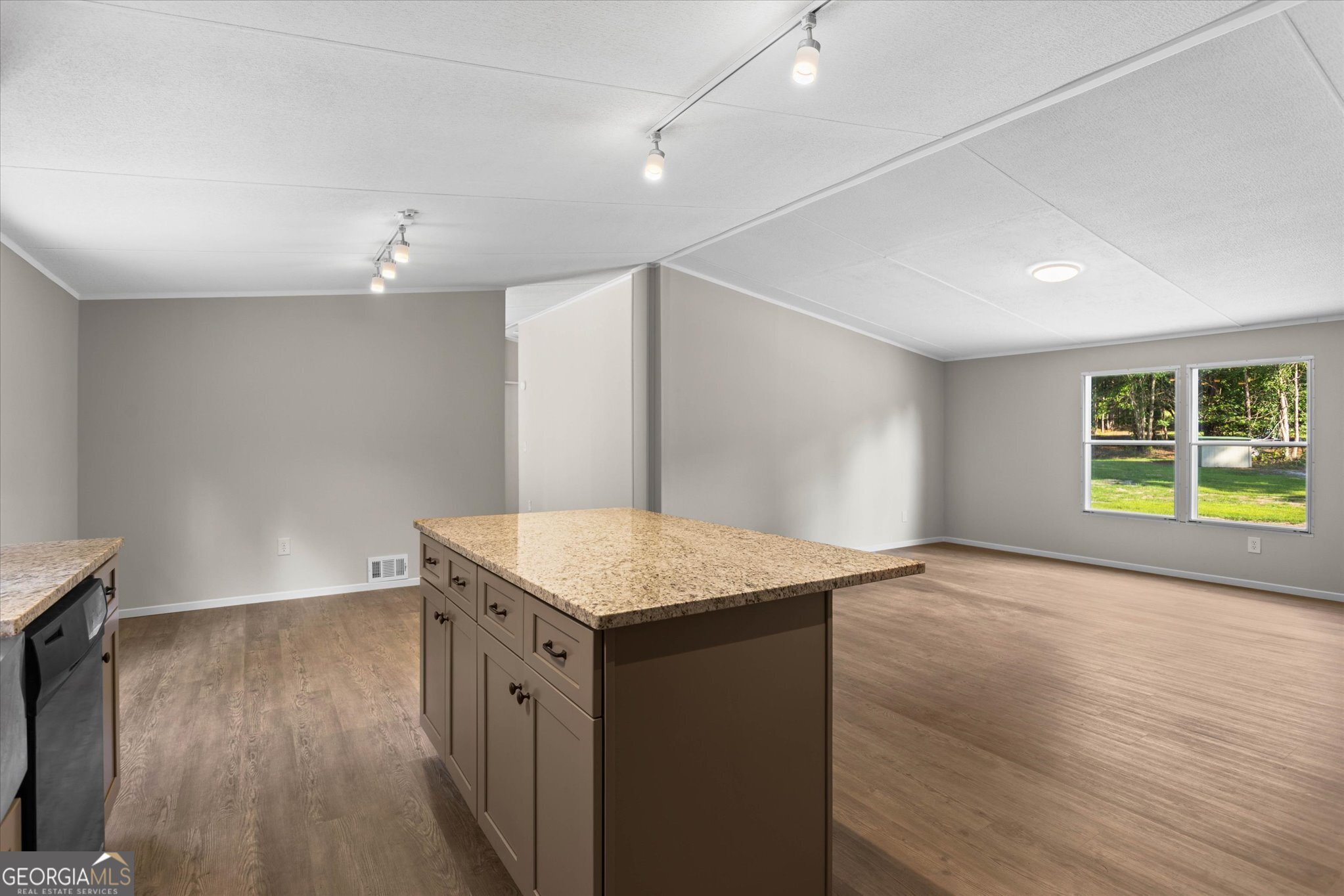 337 Valley View Drive Property Photo 17