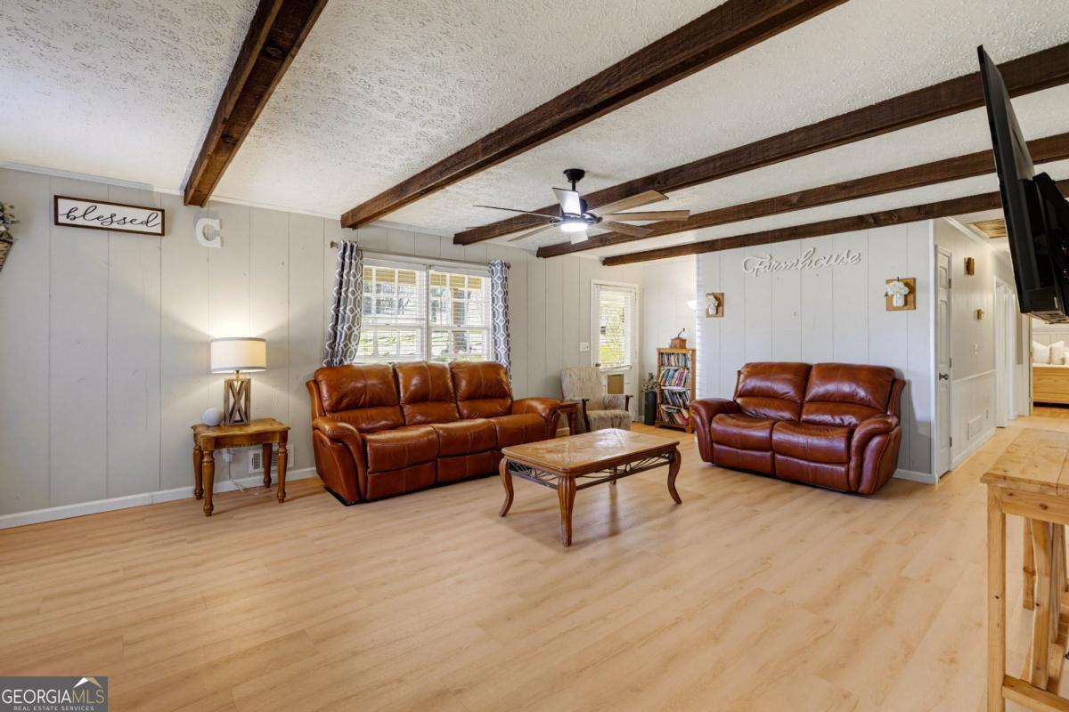 3880 Tanners Mill Road Property Photo 11