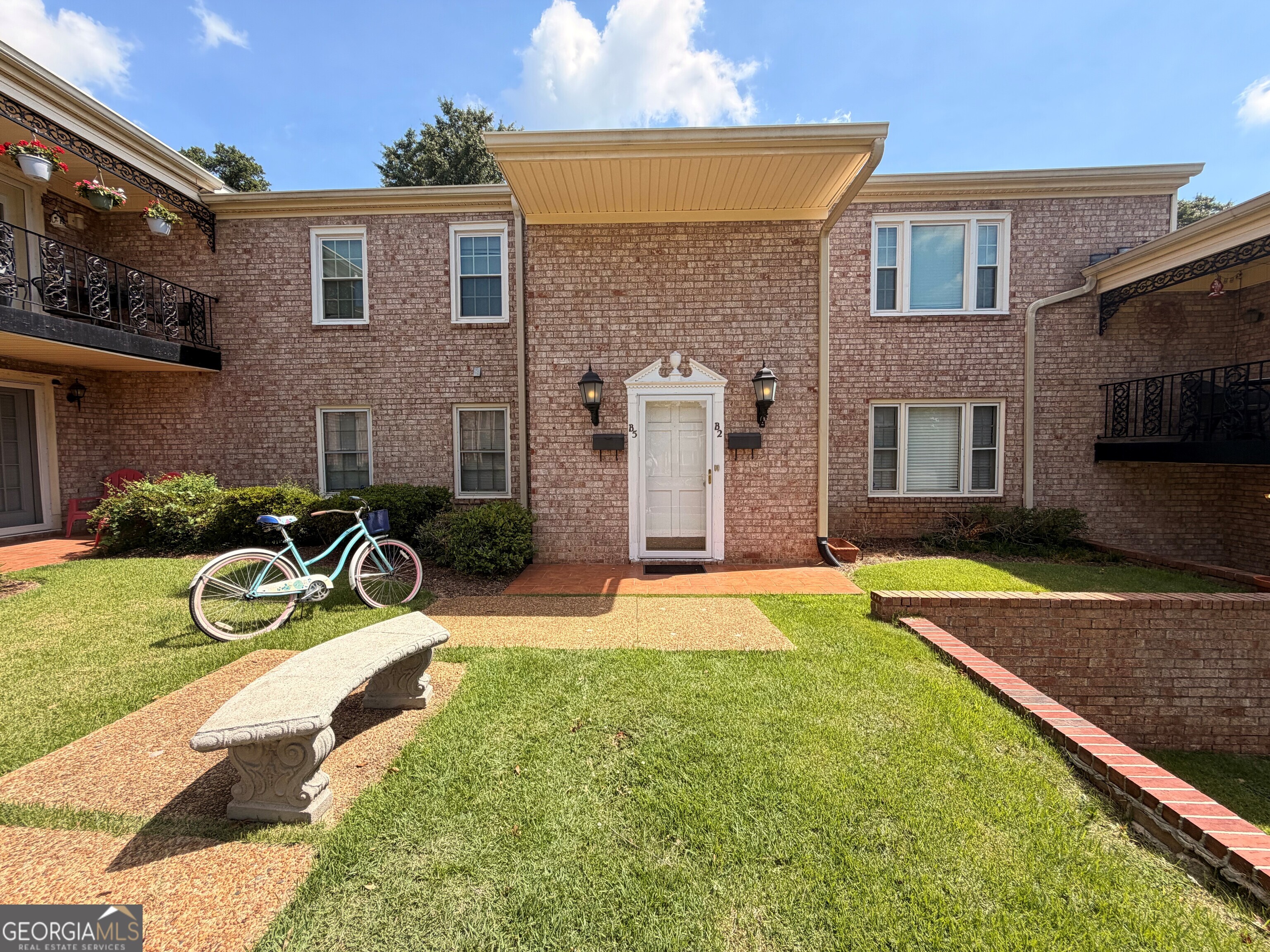 1010 Hickman Road # B2 Property Photo 1