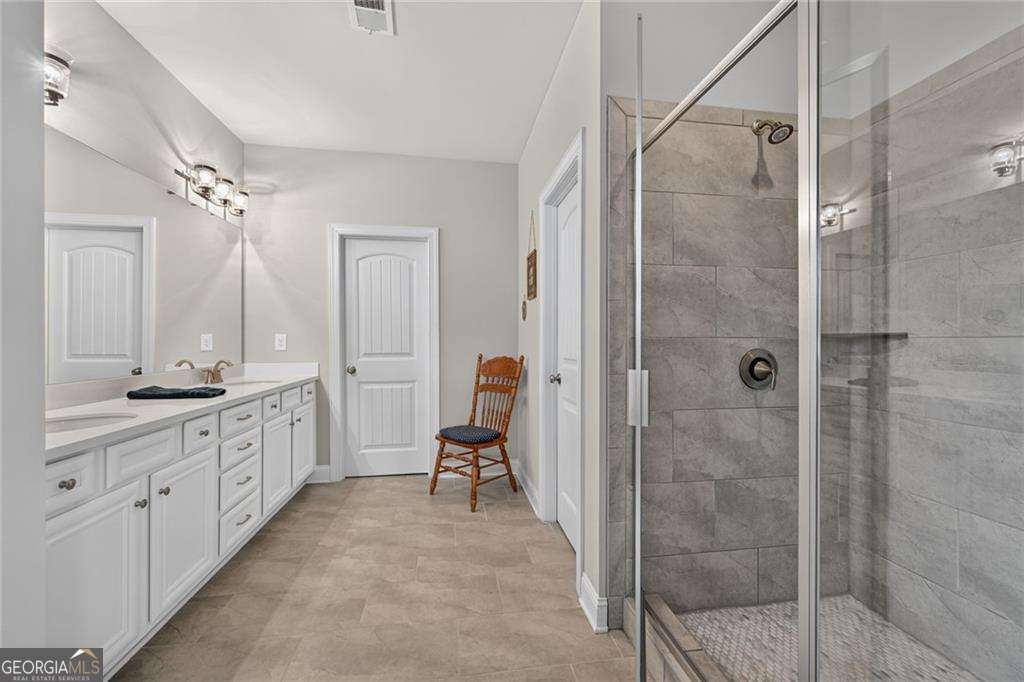 564 Henry Drive Property Photo 15