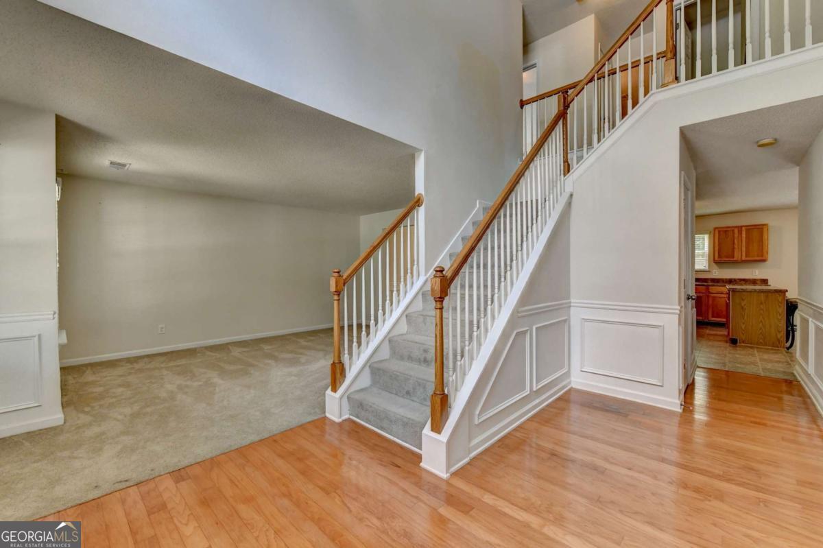 5187 Miller Woods Trail Property Photo 6