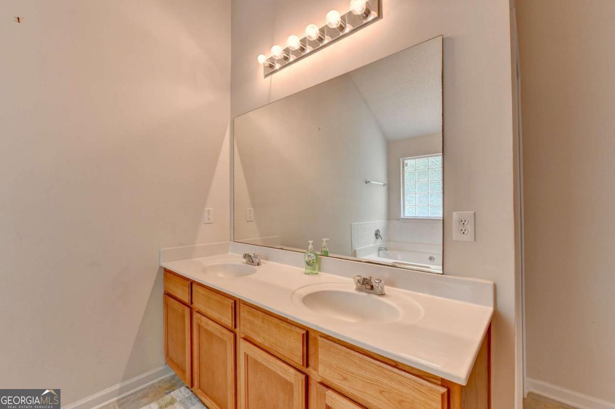 5187 Miller Woods Trail Property Photo 49