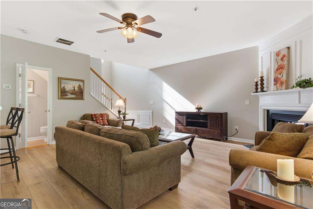 120 Regent Place Property Photo 8