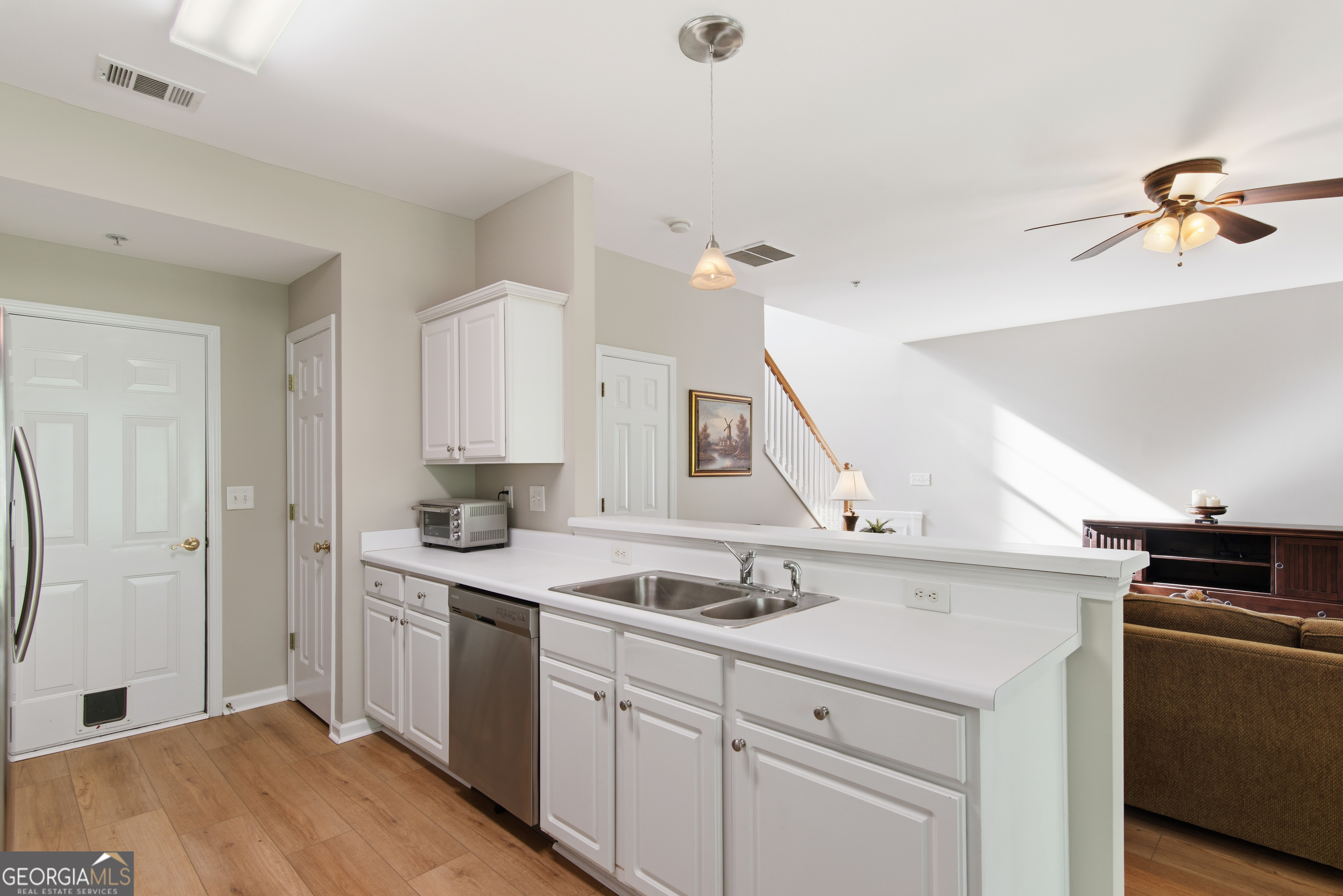 120 Regent Place Property Photo 14