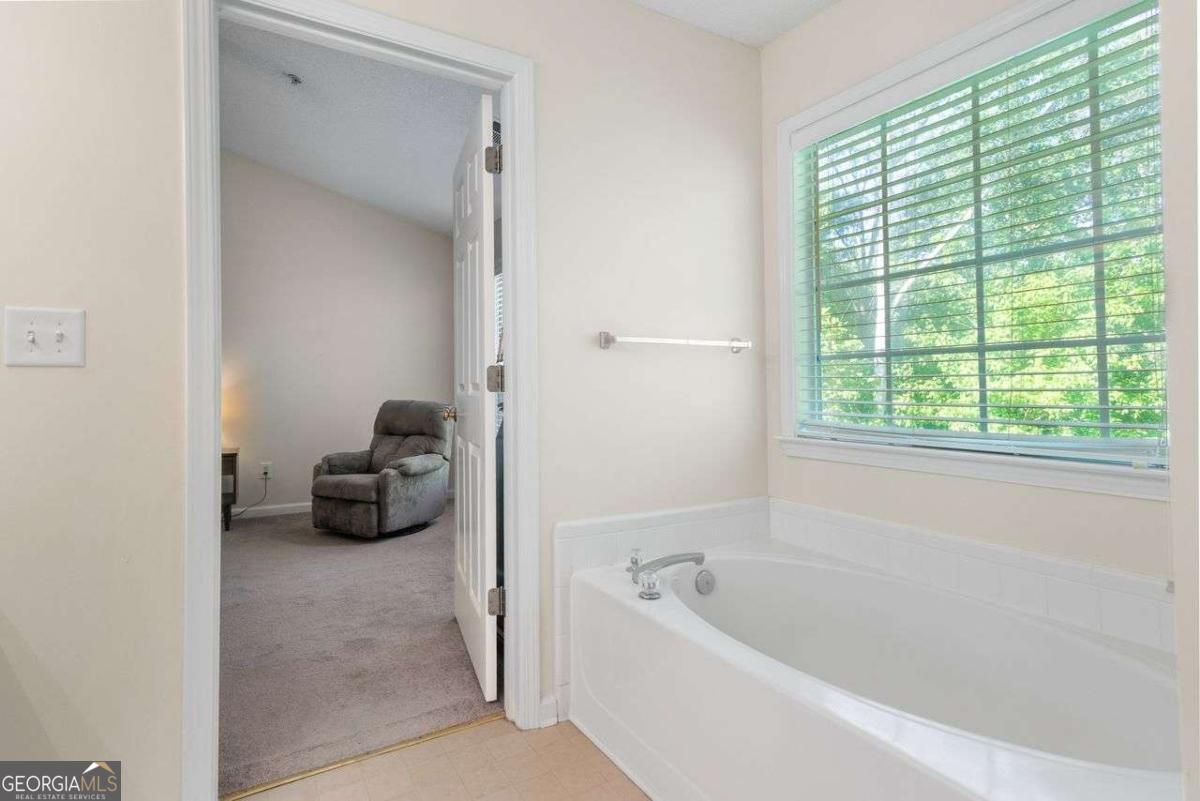 120 Regent Place Property Photo 24