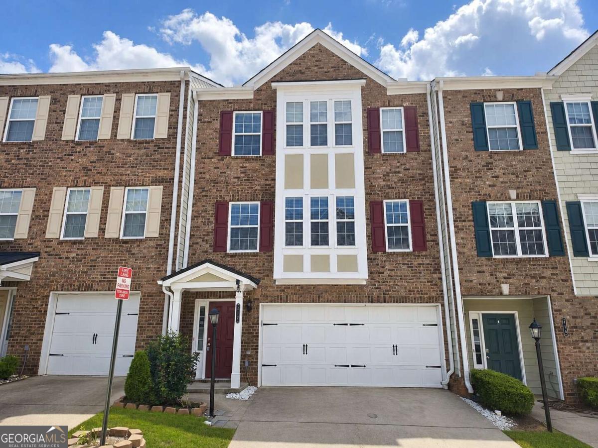 2928 George Busbee #212 Parkway Nw Property Photo 1