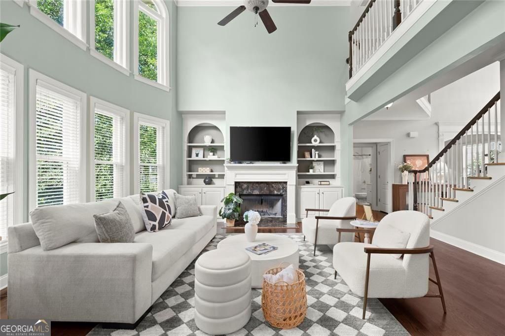 3552 Crown Peak Court