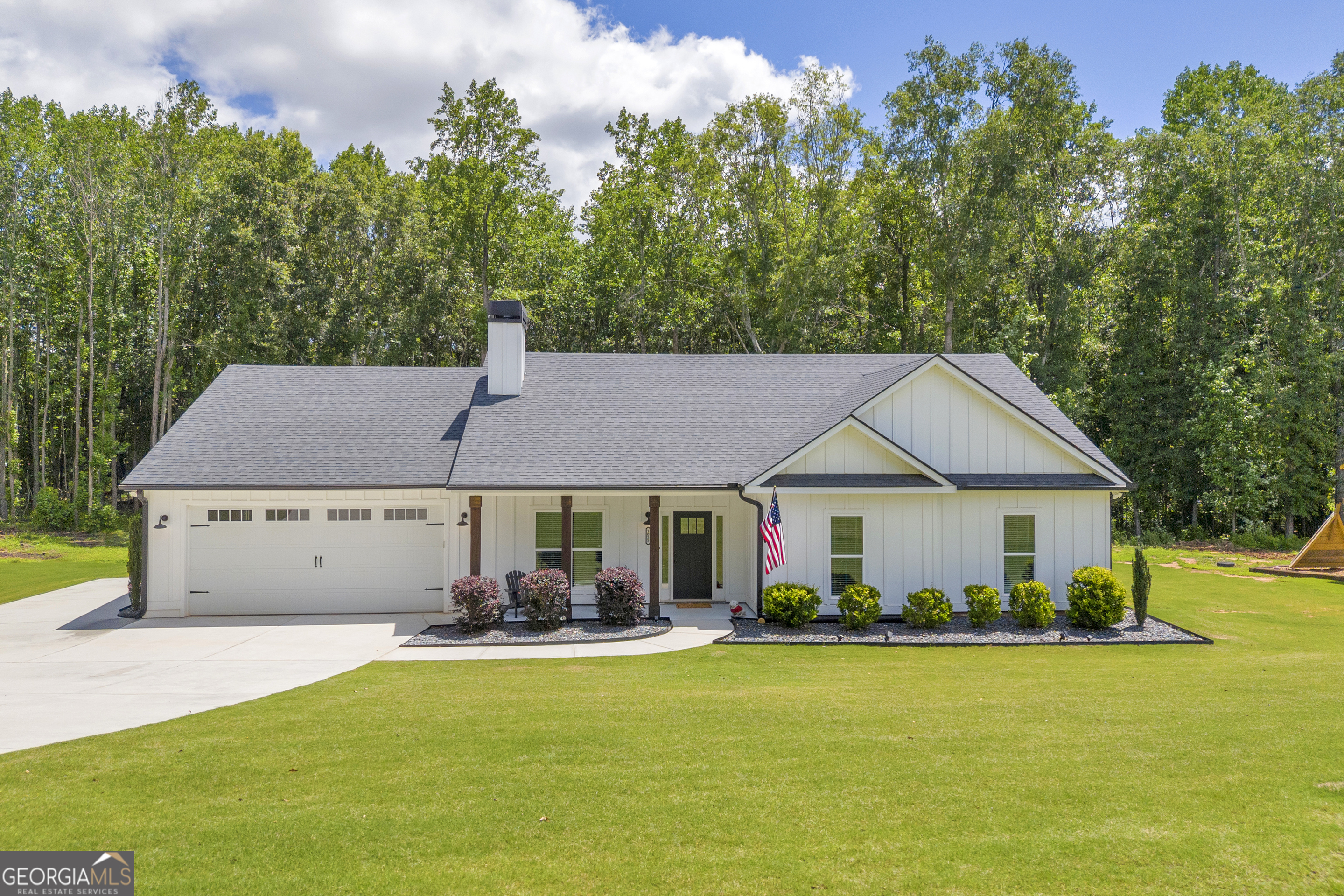 1025 Dewey Road Property Photo 1