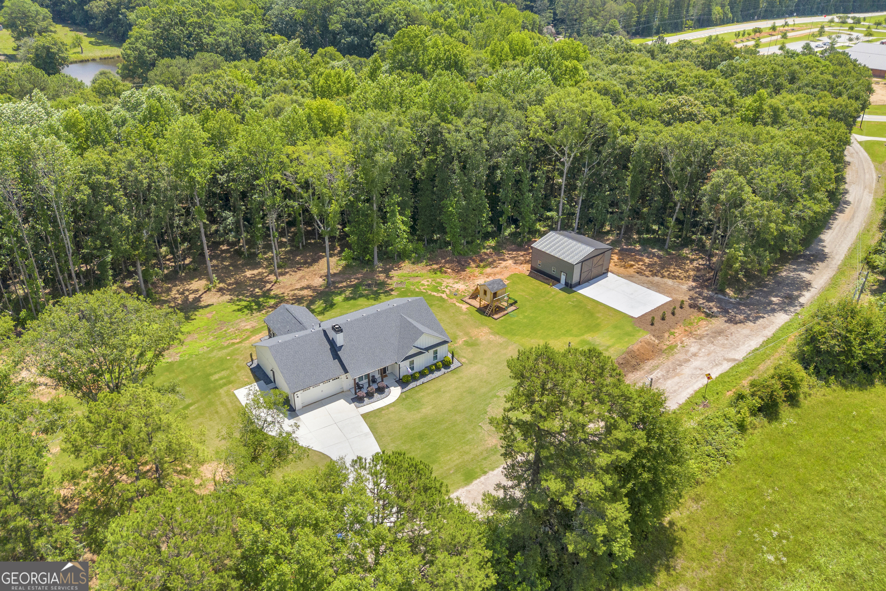 1025 Dewey Road Property Photo 2