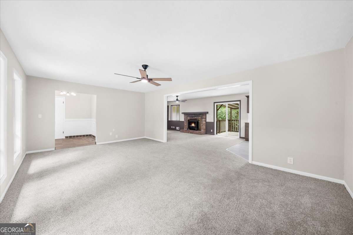 2053 Deerfield Run Property Photo 5