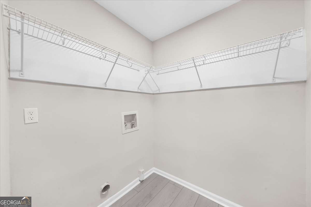 2053 Deerfield Run Property Photo 9