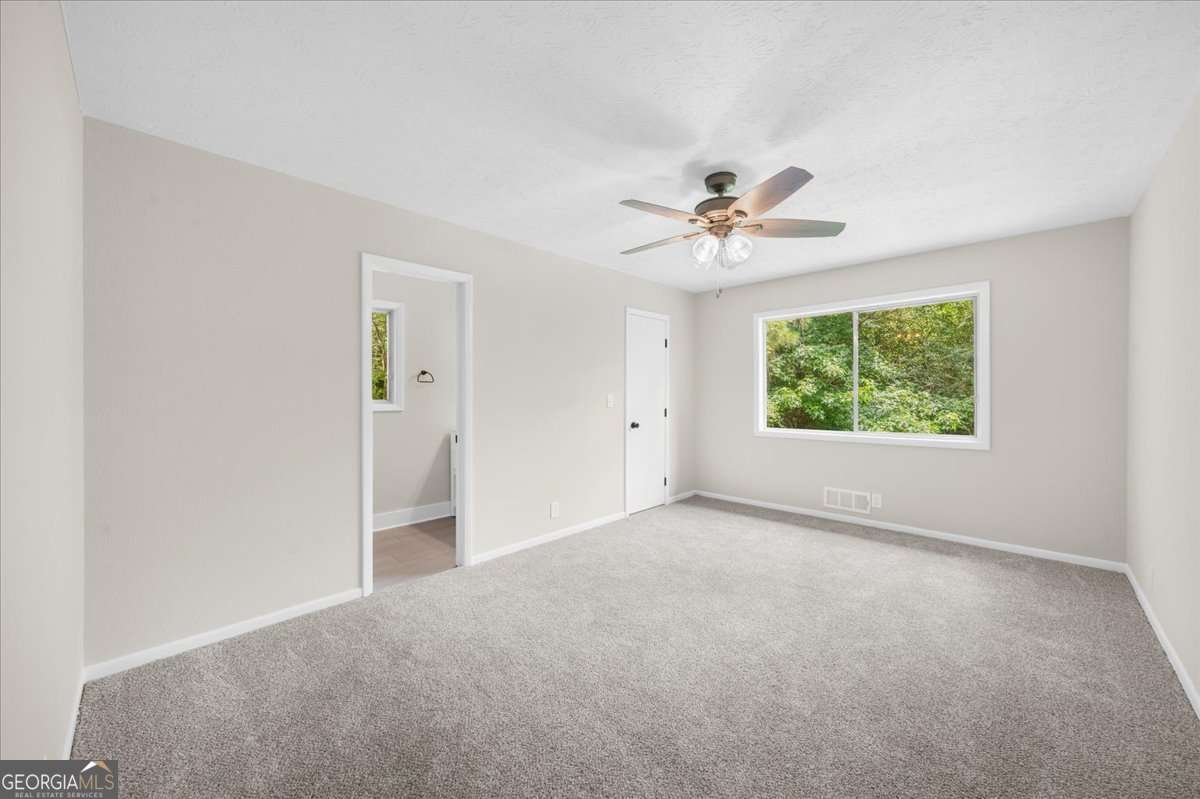 2053 Deerfield Run Property Photo 13