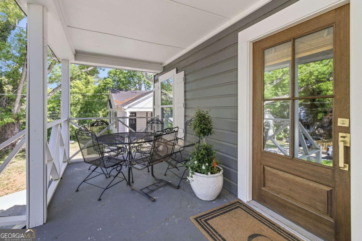 458 Prior Street Property Photo 5