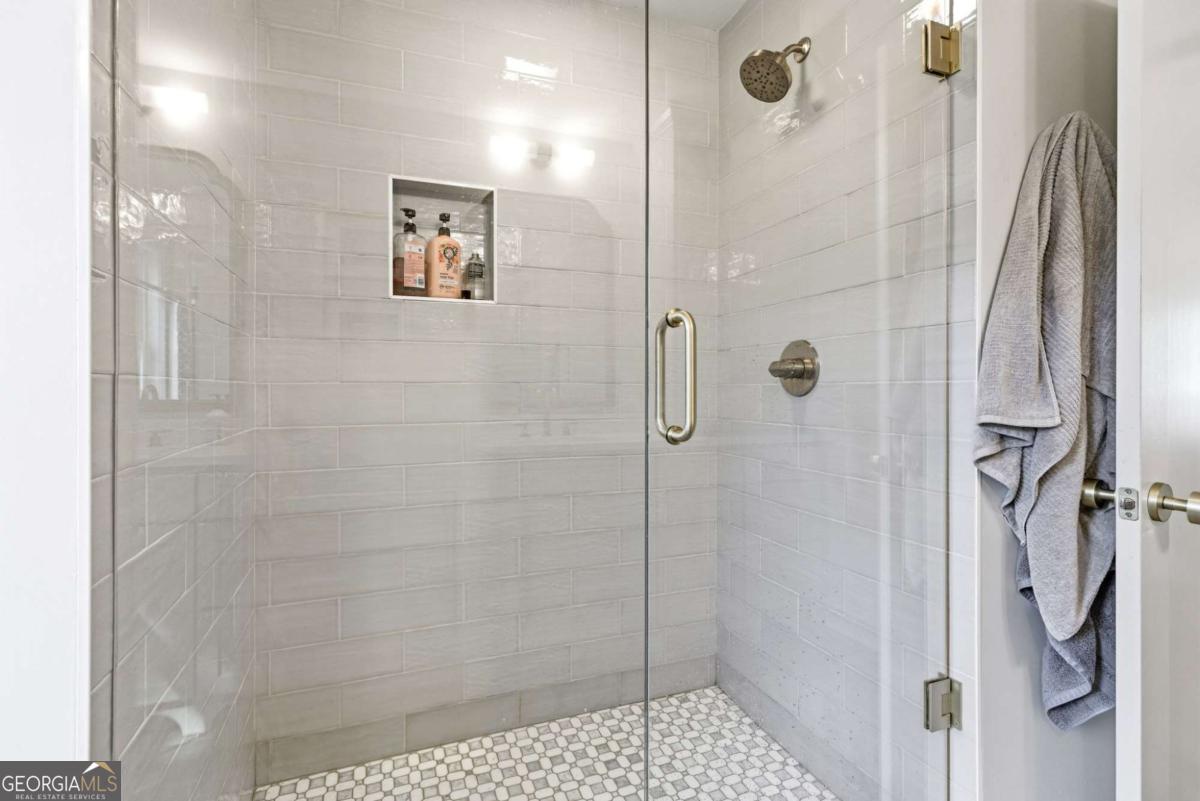 458 Prior Street Property Photo 26