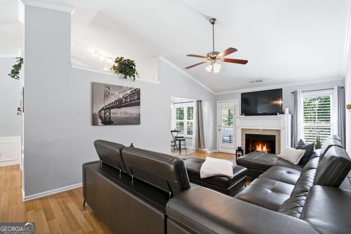2036 Peach Shoals Circle Property Photo 4