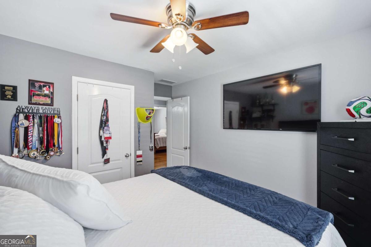 2036 Peach Shoals Circle Property Photo 18