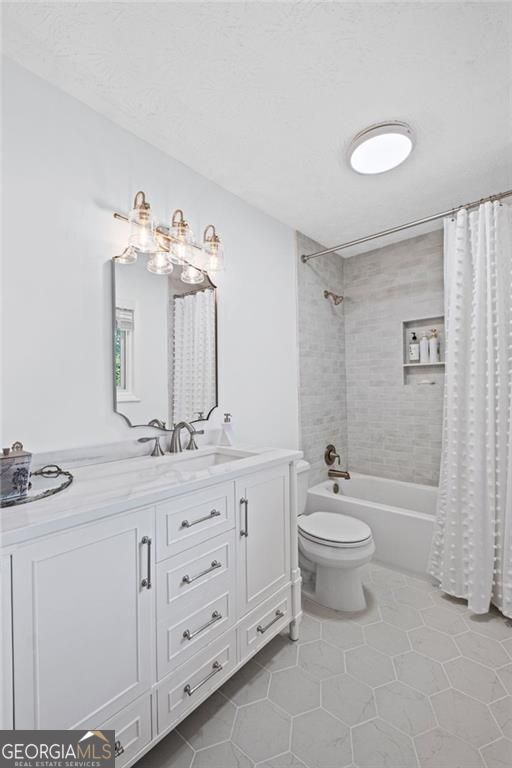 2730 Fontainebleau Drive Property Photo 22