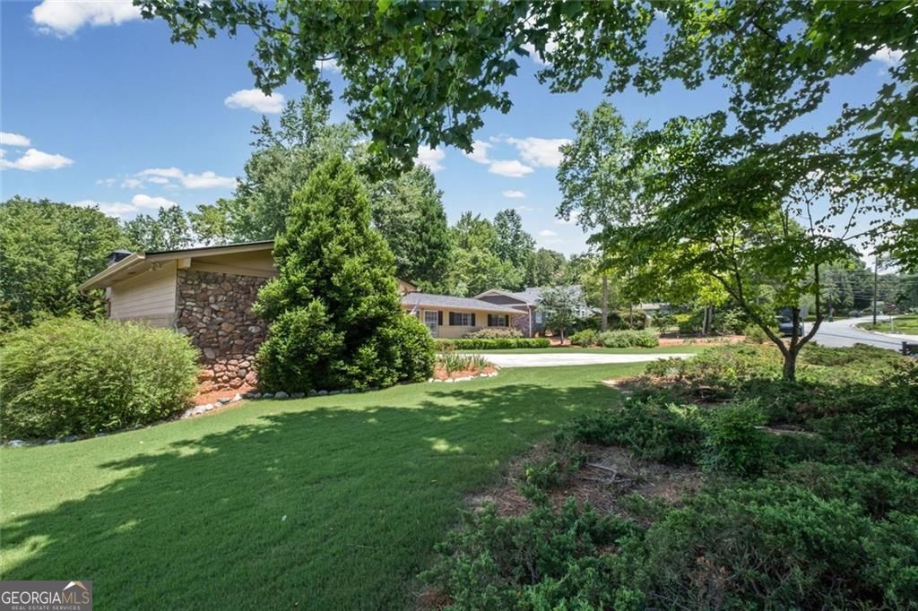 2730 Fontainebleau Drive Property Photo 33