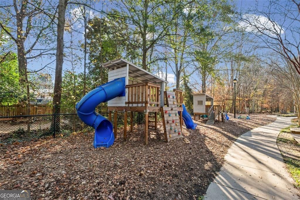 2730 Fontainebleau Drive Property Photo 45