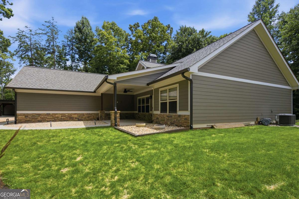 22 Logsplitter Pass Property Photo 1