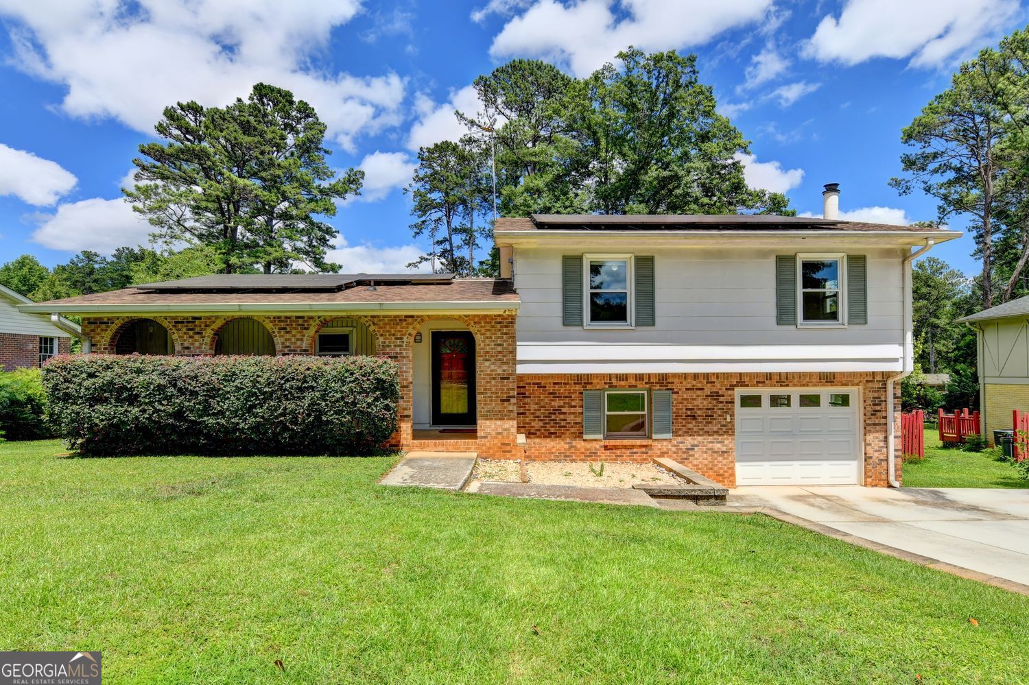 1577 Harbour Oaks Road Property Photo 1