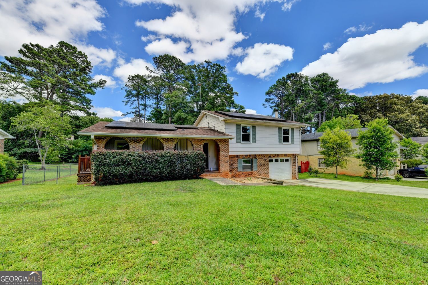 1577 Harbour Oaks Road Property Photo 3