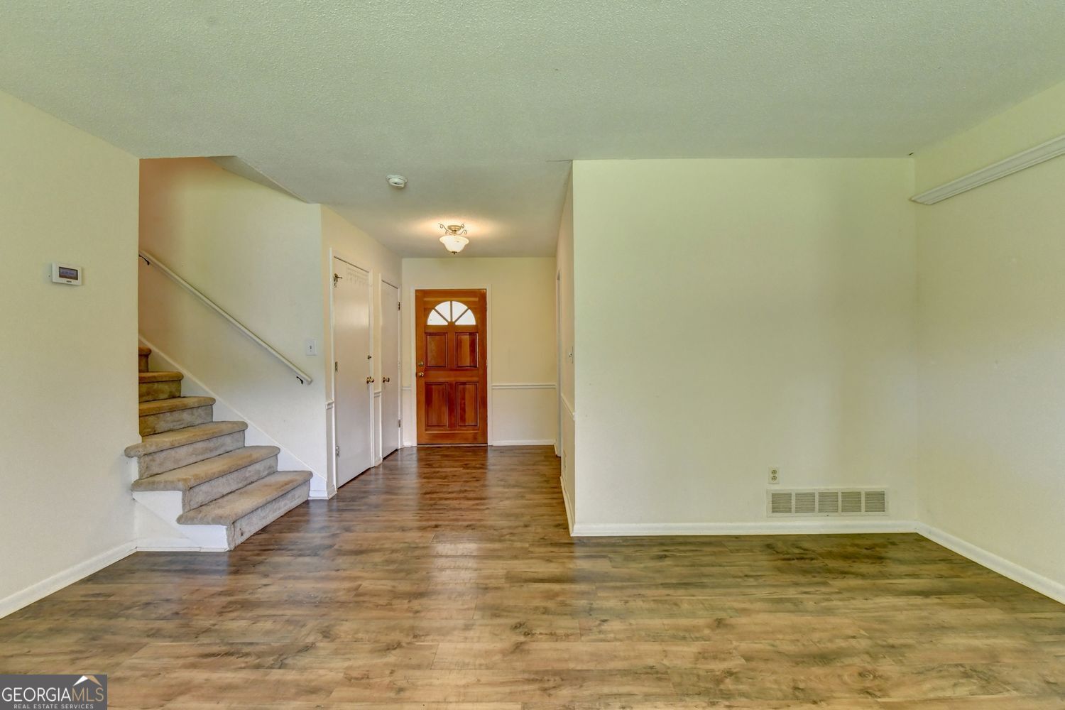 1577 Harbour Oaks Road Property Photo 9