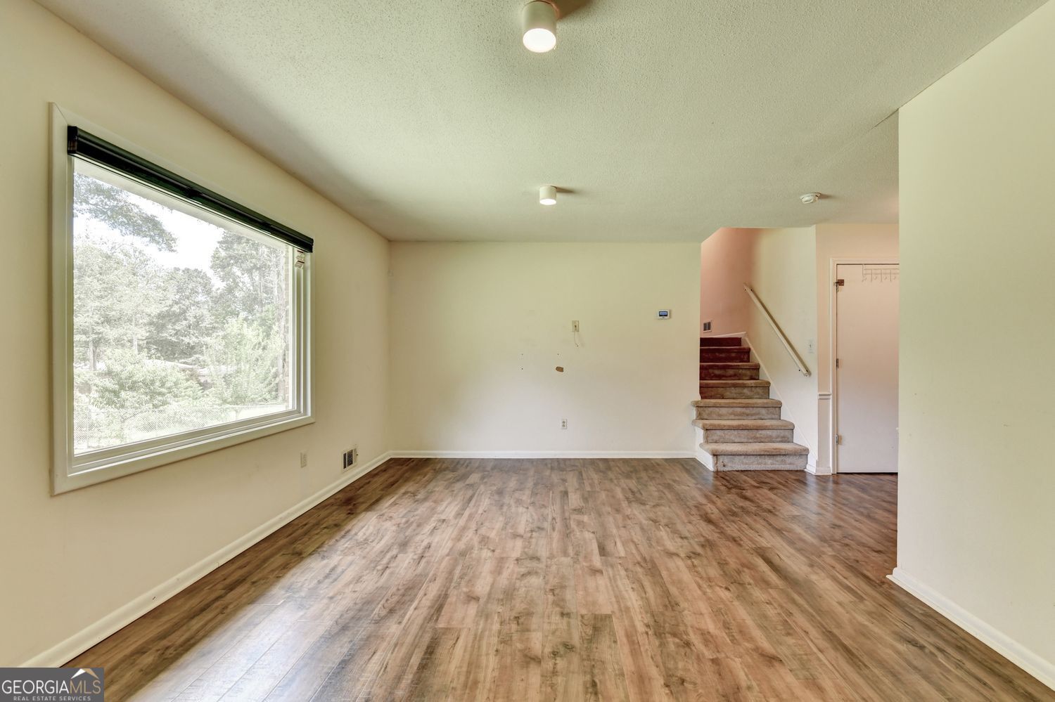 1577 Harbour Oaks Road Property Photo 10
