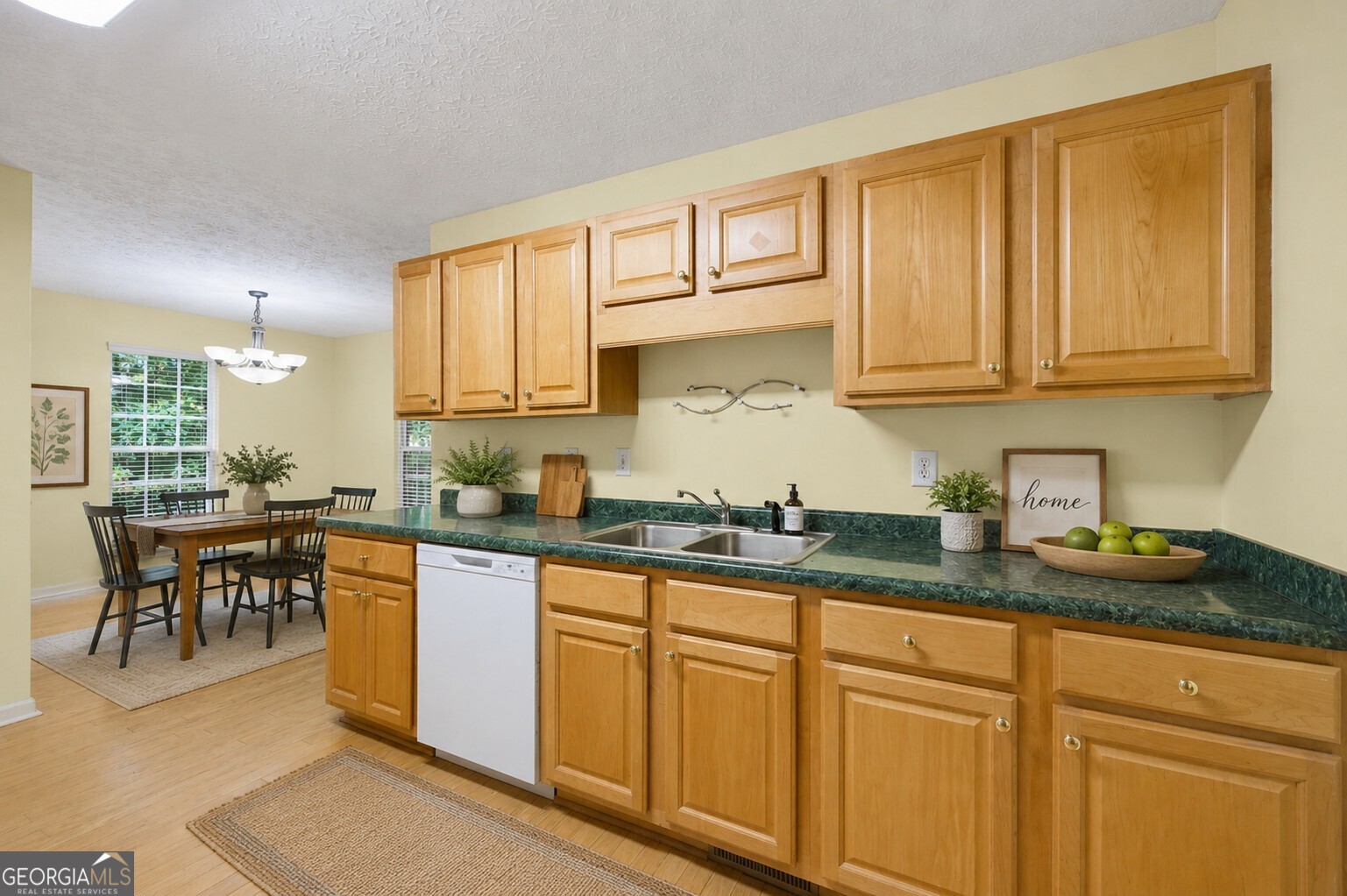 320 River Chase Drive Property Photo 11