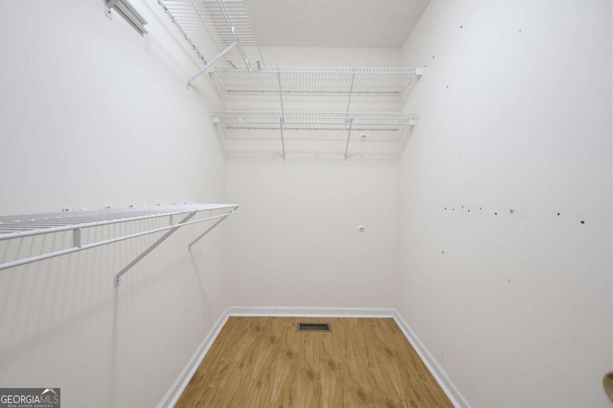 320 River Chase Drive Property Photo 19