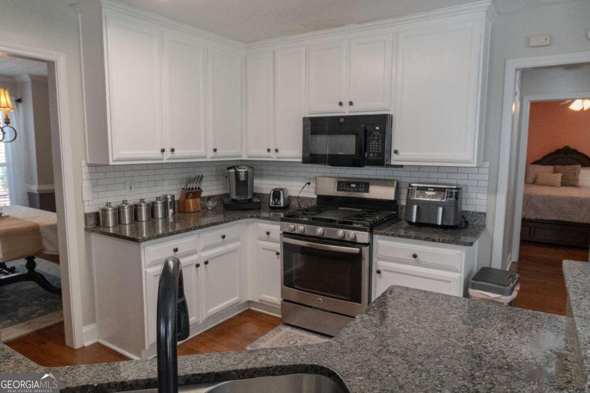 917 Ivy Brook Court Property Photo 14