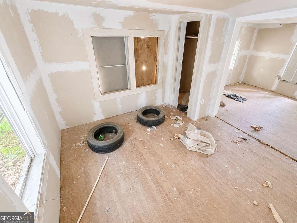 310 Edwards Avenue Property Photo 5