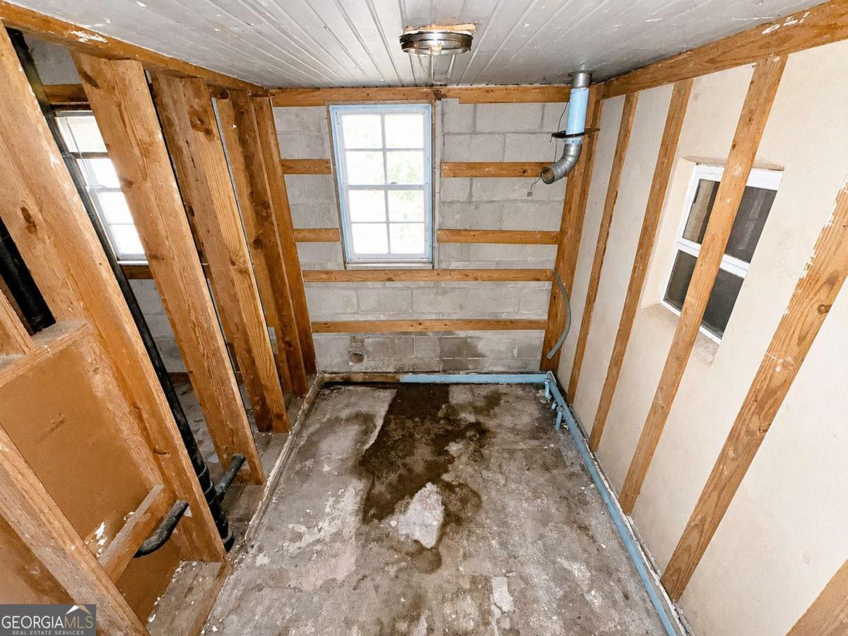 310 Edwards Avenue Property Photo 7