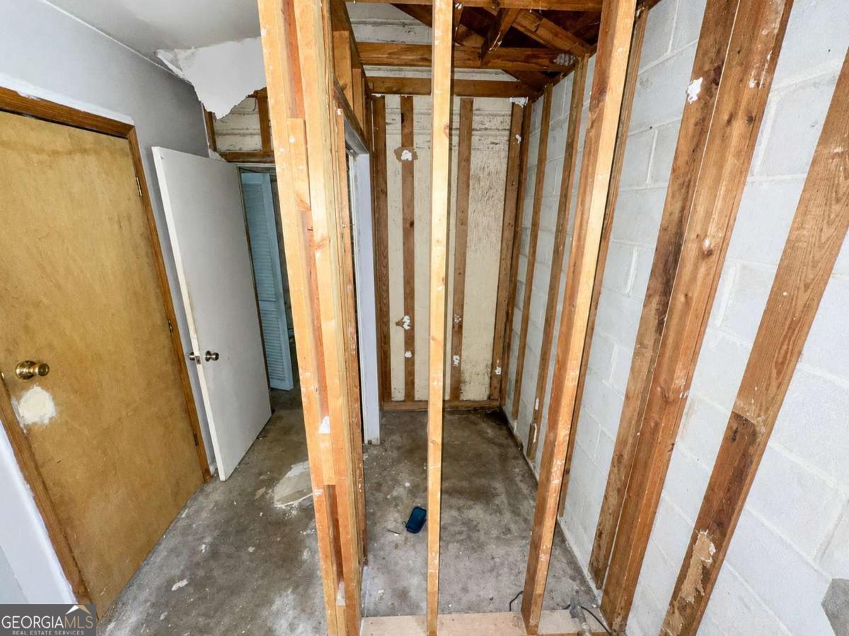 310 Edwards Avenue Property Photo 10