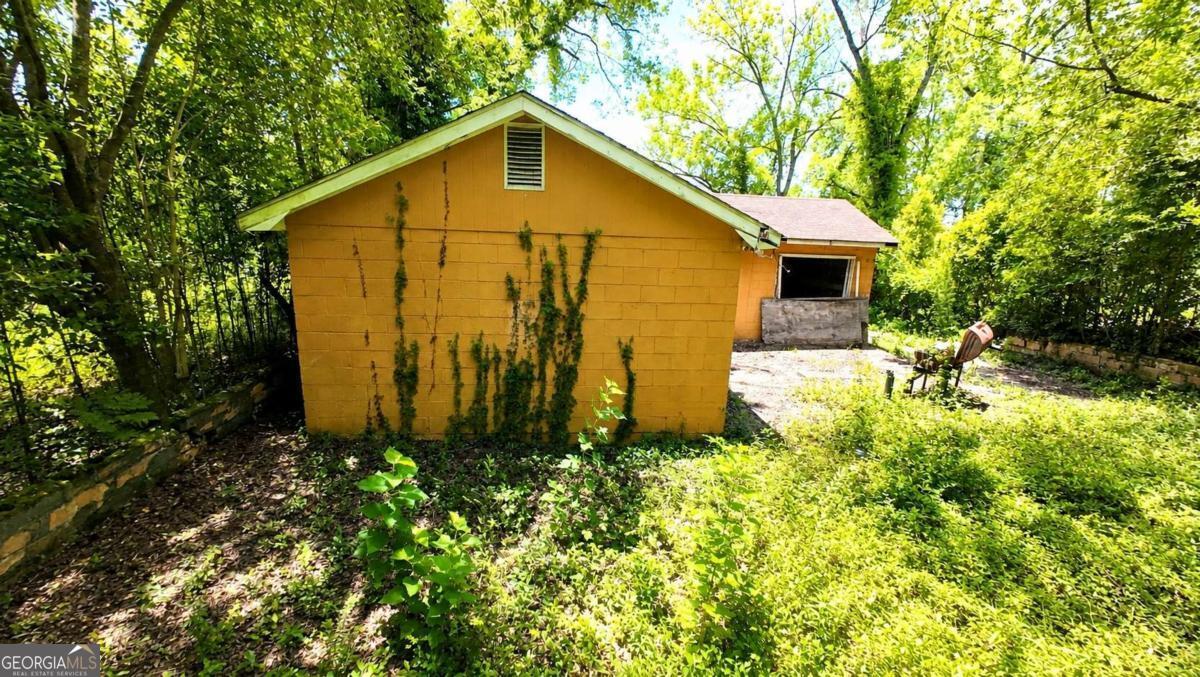 310 Edwards Avenue Property Photo 22