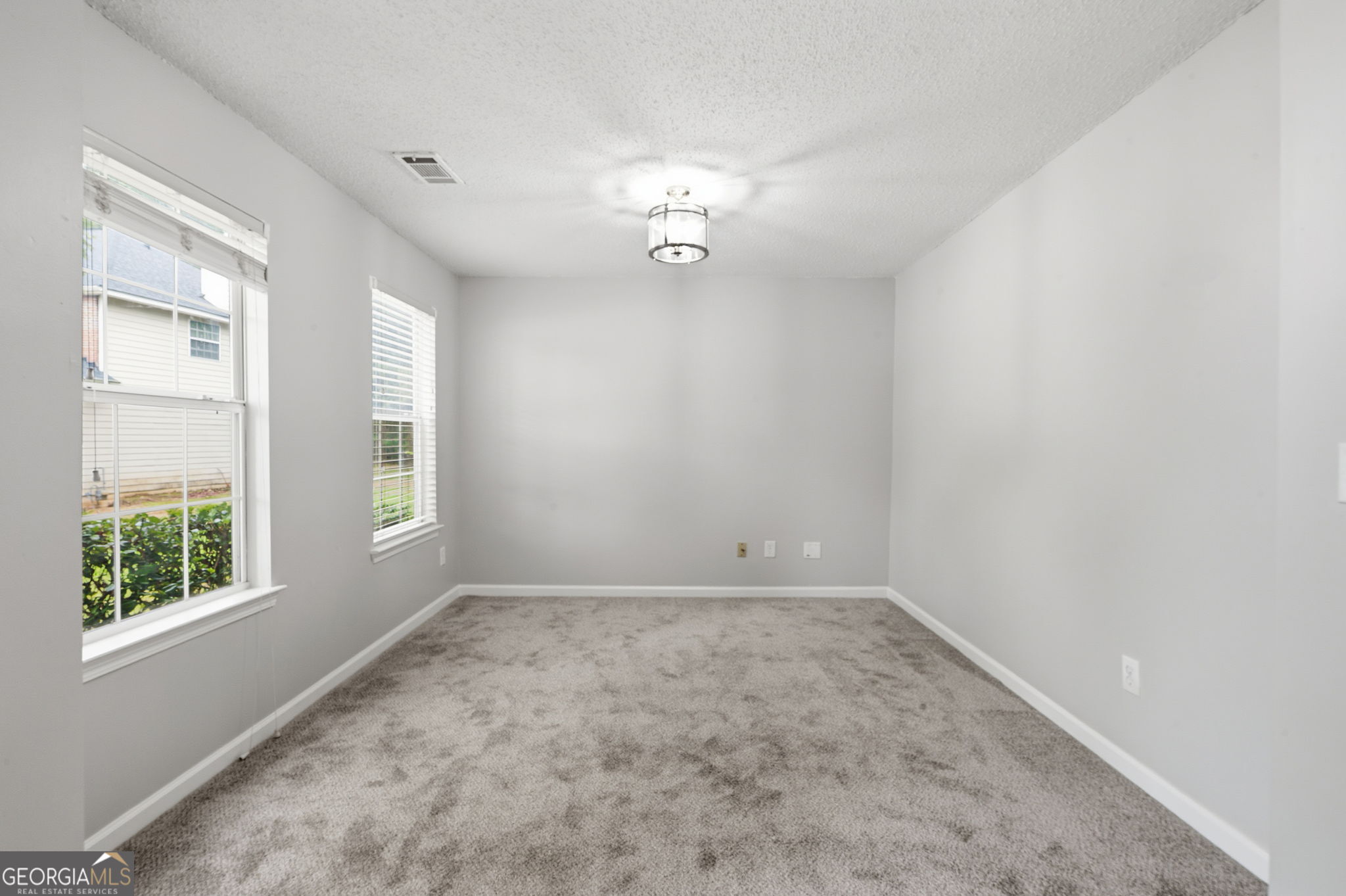155 Apache Street Sw Property Photo 4