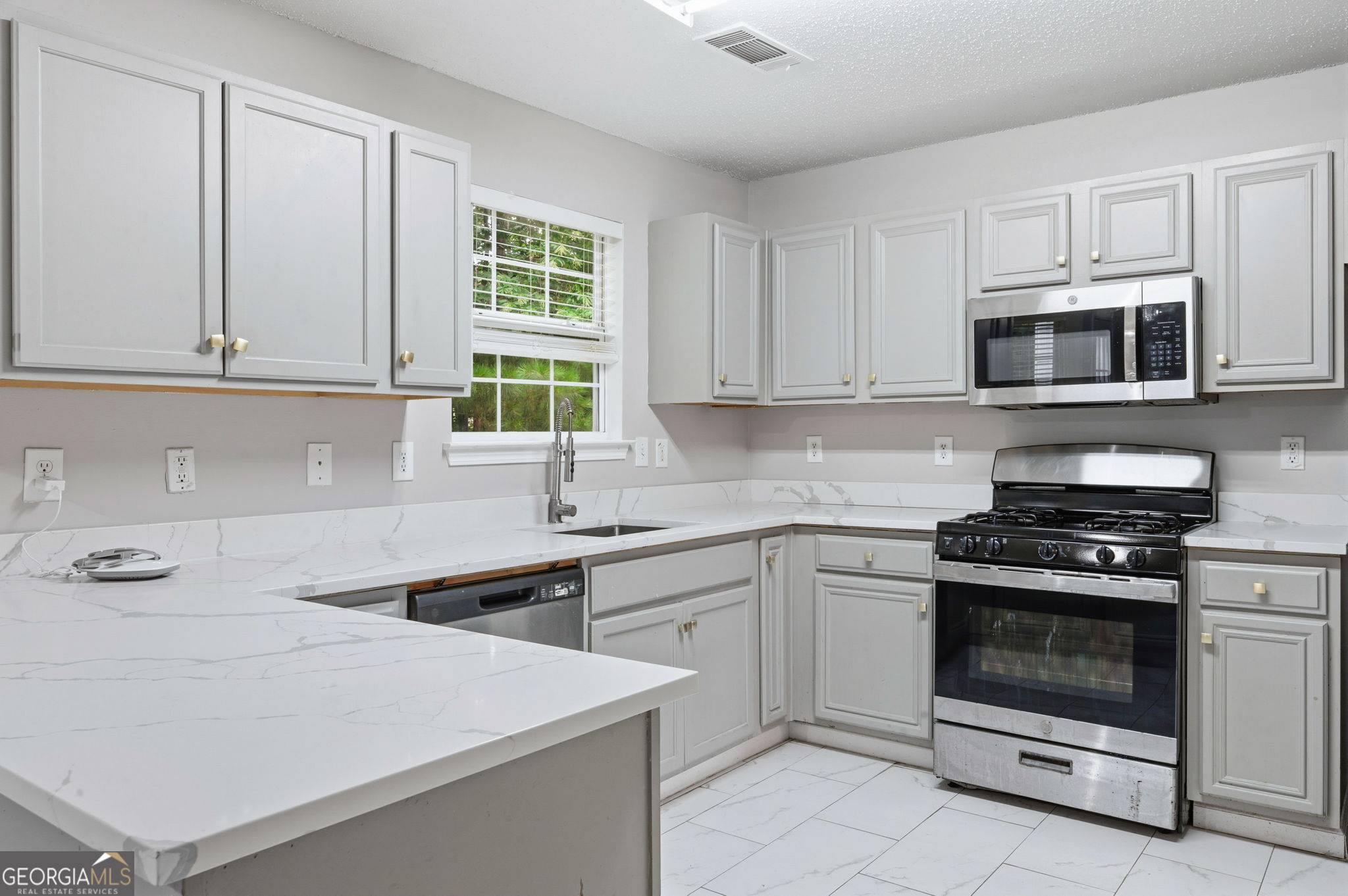 155 Apache Street Sw Property Photo 11